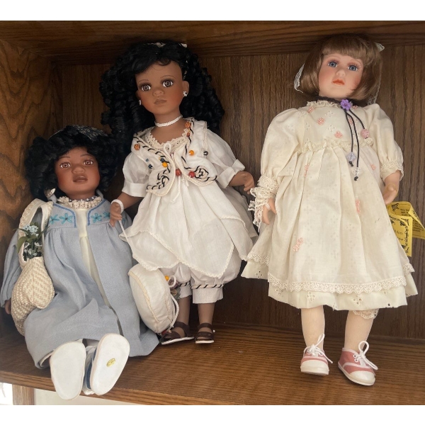 3 Beautiful Life Like Dolls From The Same Maker 21T