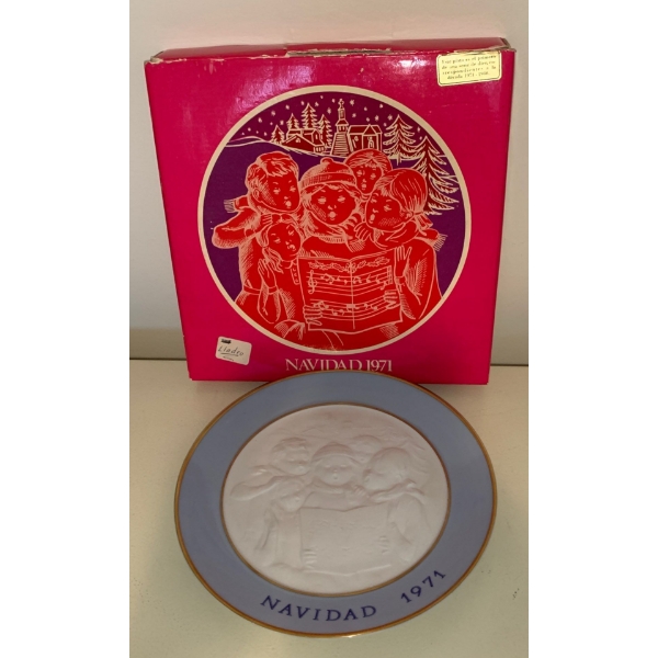 LLADRO Navidad 1971 Porcelain Plate - 8W