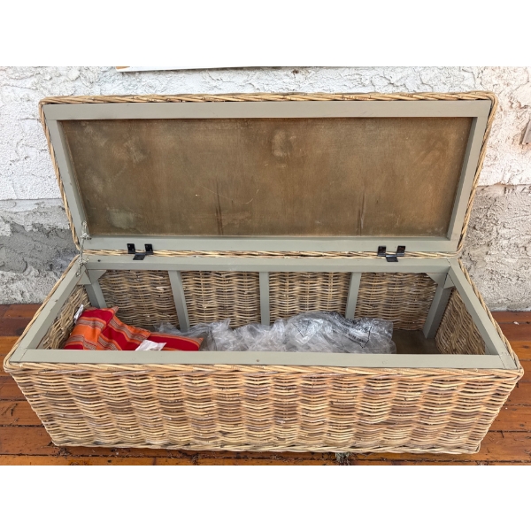 Rectangular Wicker Storage Trunk with Hinged Lid