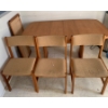 Image 2 : Lovely Teak Set: Table w/ 4 Chairs and 2 Leafs (38W, 61D, 28T Unextended) 