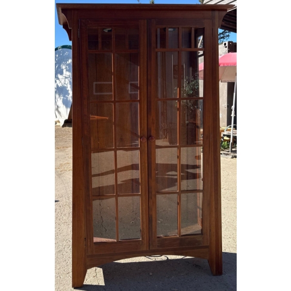 Ethan Allen American Impressions Curio Cabinet 43x16x70
