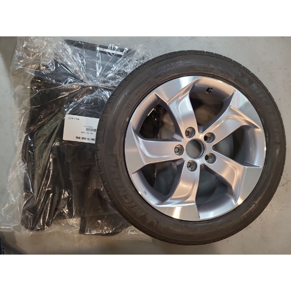 Michelin Tire and Floor Mats 215/ 55 R17