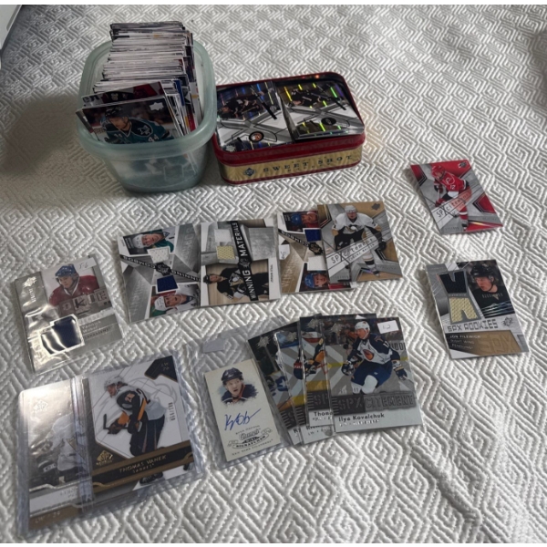 Assorted NHL Upper Deck, Fleet Ultra, Pro Set Trading Cards Collectible Rookie Cards