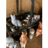 Image 2 : Assorted Decor - Figurines Metal Basket & More