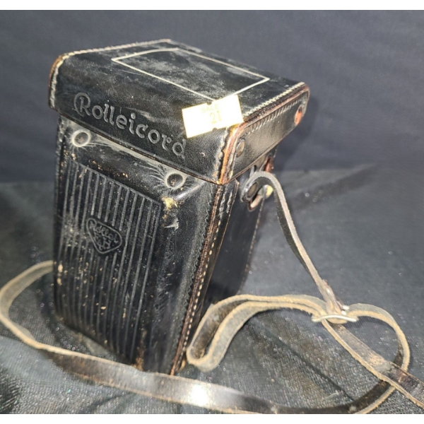 Rolleicord Vintage Twin Lens Reflex Camera in Case