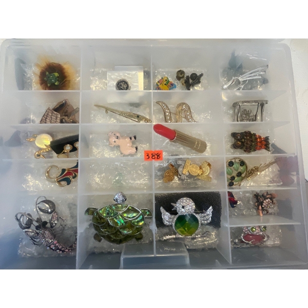 Over 20 pieces of Costume Jewelry. 