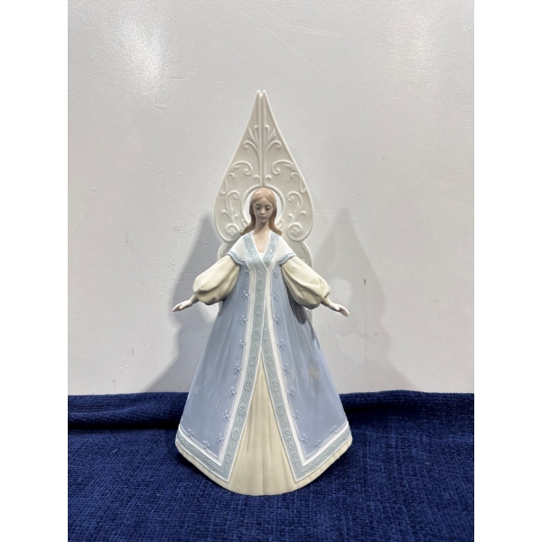 LLADRO "Blessing - Cantata" 7Wx14.5T (with original box)