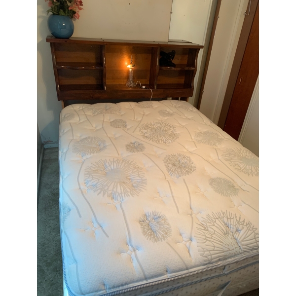 Full-Size Bed Set With Wooden Headboard and Mattress