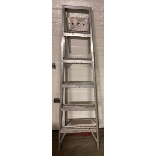 6 Foot A-Frame Aluminum Ladder 