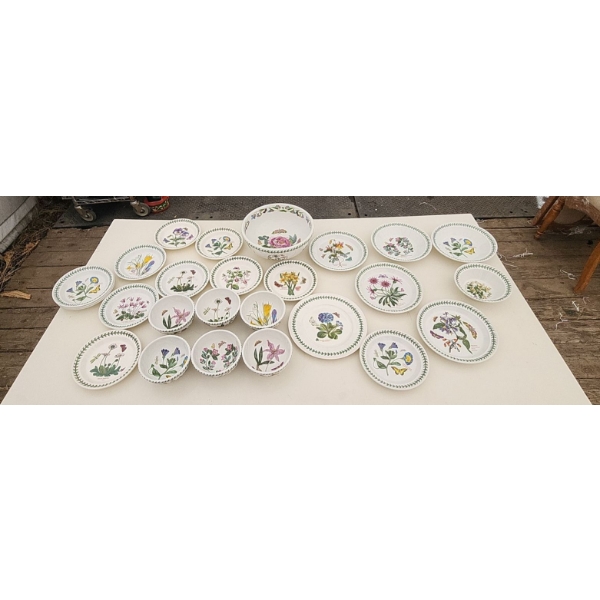 Vintage 1972 Portmeirion "The Botanic Garden" Dish Set - Some Pieces Missing 