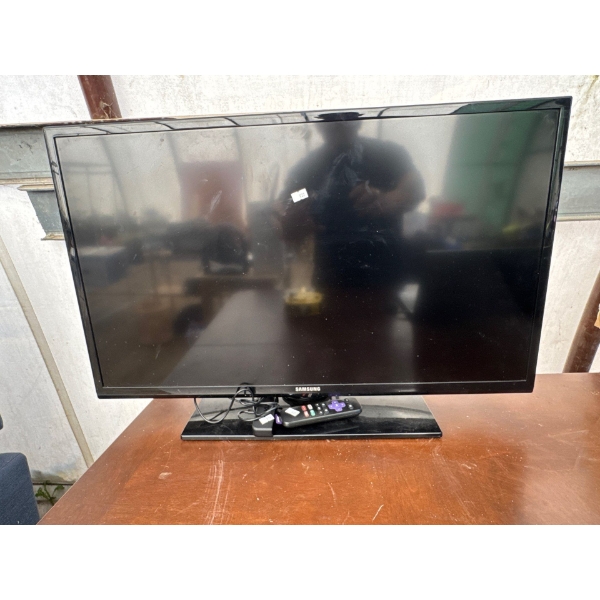 32" samsung tv and roku device