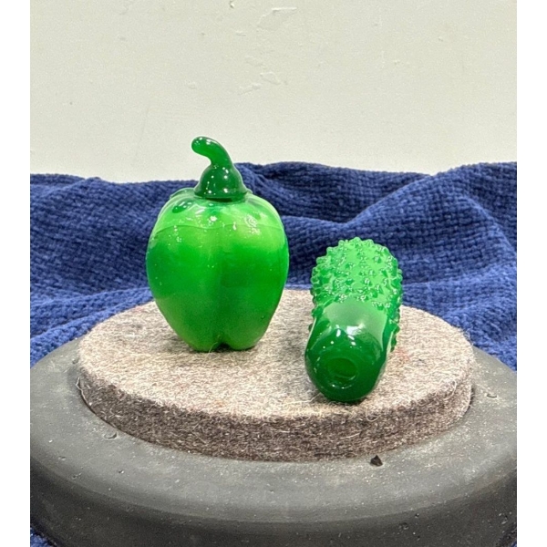 Pepper and Cucumber Snuff Bottles with a Spoon 2.25H