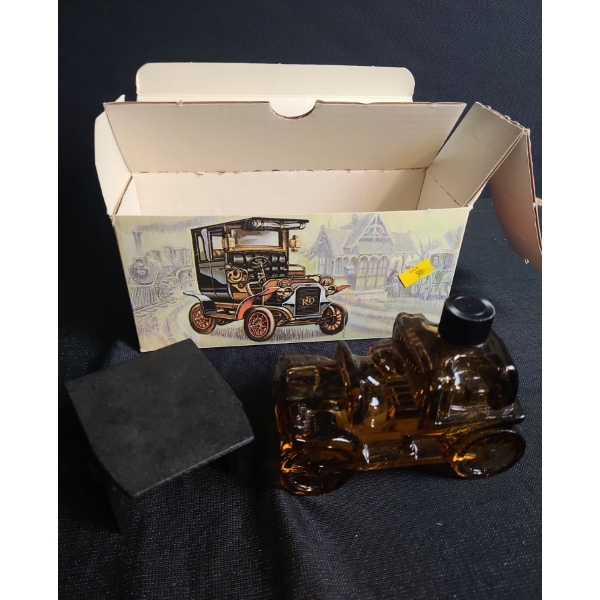 Avon Collectibles: REO Depot Wagon w/ Original Box 