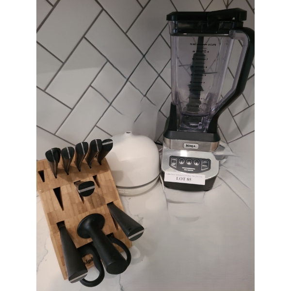 Ninja 900 Watts Blender, Calphalon Knives and Knifeblock, Saje Essential Oil Warmer