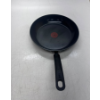 Image 2 : T-FAL NONSTICK THERMO-SPOT HEAT INDICATOR DISHWASHER SAFE COOKWARE FRY PAN -SUMP