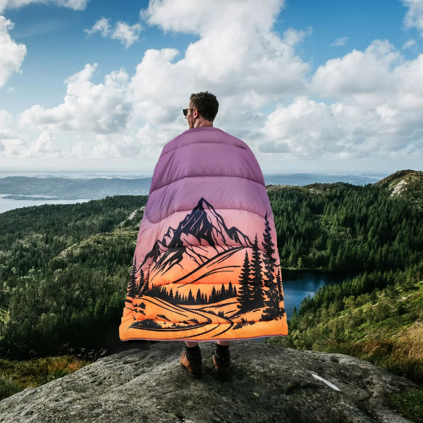 BELOW ZERO - 2 IN 1 WEARABLE BLANKET -SU