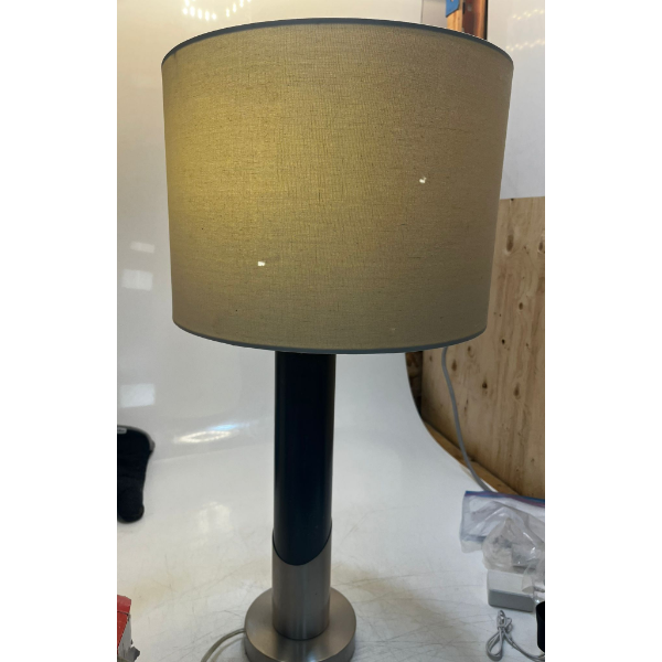 NATURAL BLACK TABLE LAMP (USED)