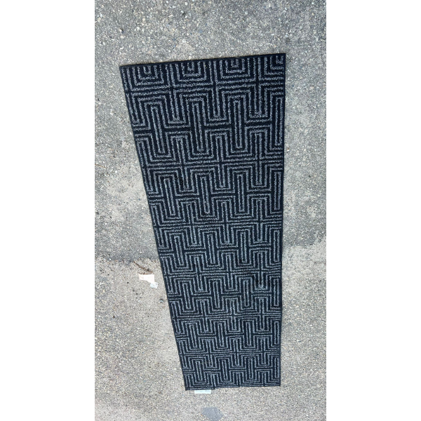 INDOOR OUTDOOR RUNNER RUGS FOR PATIOS -N, NO BOX
