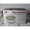 Image 3 : KITCHENAID - UNIVERSAL SALAD SPINNER WITH REMOVABLE, COLANDER AND ONE HANDED PUMP MECHANISM -N