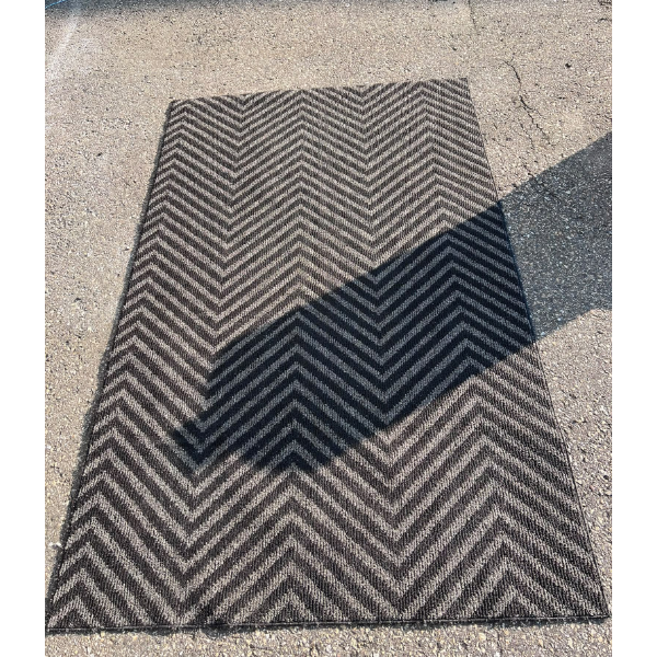 INDOOR/OUTDOOR ACCENT RUG BLACK/BEIGE 71X46 -SU