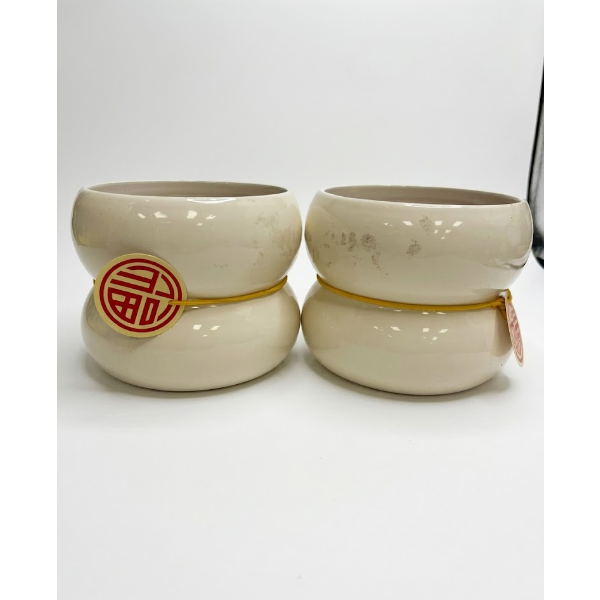  WHITE CERAMIC FLOWER POT -SU