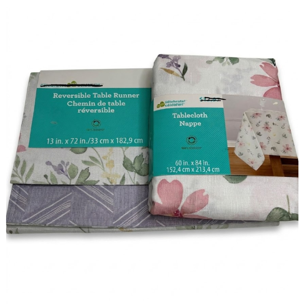 CELEBRATE! TABLECLOTH NAPPE -N