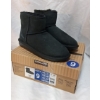 Image 2 : KIRKLAND SIGNATURE WOMEN'S SHEARLING BOOT (NEW)