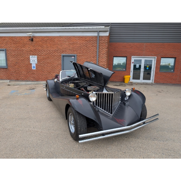 1985 SHARK CUSTOM ROADSTER (AVAILABLE FOR VIEWING IN EDMONTON LOCATION)