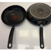 Image 2 : T-FAL 2-PIECE SKILLET SET, HEAVY GAUGE FORGED ALUMINIUM WITH TITANIUM NON-STICK -U