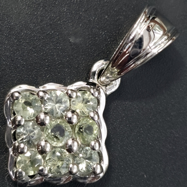 SILVER GREEN SAPPHIRE(0.75CT) PENDANT
