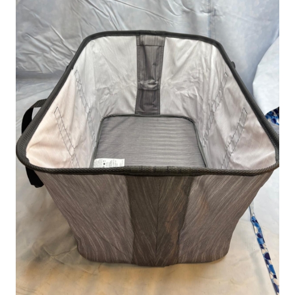 CLEVERMADE COLLAPSIBLE LAUNDRY LUXE TOTE CARRIER (SLIGHTLY USED, NO BOX)