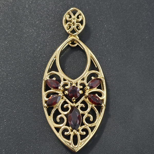 GOLD PLATED SIL GARNET (0.9CT) PENDANT