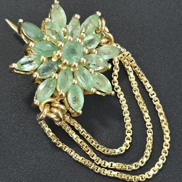 MARQUISE EMERALD CLUSTER FLOWER BROOCH WITH GOLD PLATED CHAIN DANGLES 
