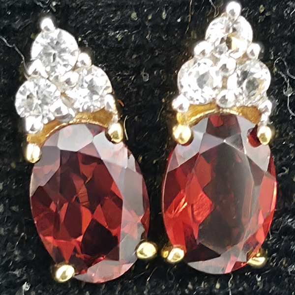 GOLD PLATED SIL GARNET CZ(1.15CT) EARRINGS