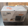 Image 4 : SALTON 2 SLICE TOUCH SCREEN TOASTER - SU