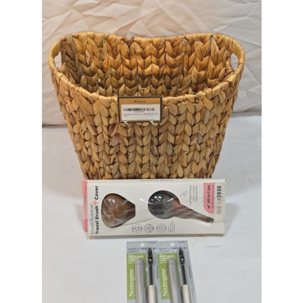 KER WASTE BASKET WITH BUILT-IN HANDLES, HANDWOVEN WATER HYACINTH TRASH CAN 3 PCS (NEW, NO BOX)