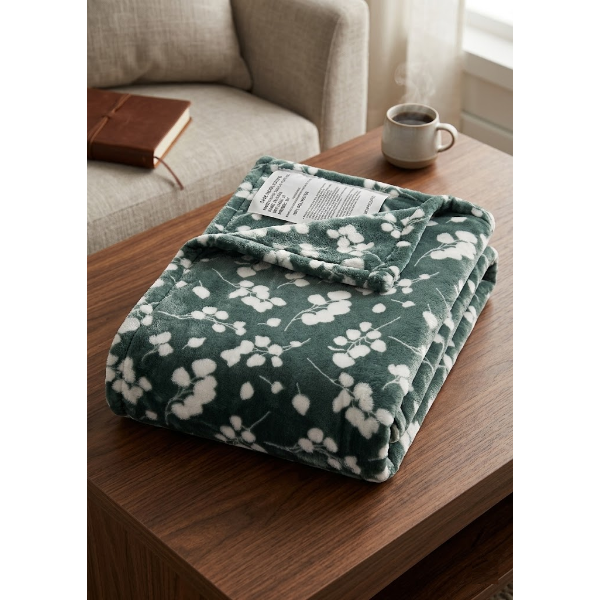 BROOKSTONE HEATED THROW (USED, SOLD AS BLANKET)