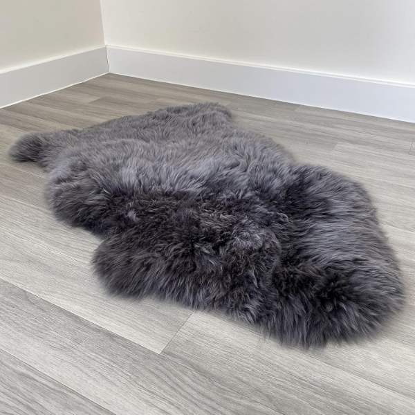 SHEEPSKIN RUG WITH A NATURAL SUEDE BACKING 45X 23 -SU
