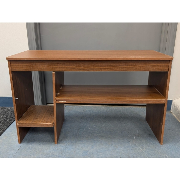 ENGINEERED BENCH WITH SHOE RACK (SLIGHTLY DAMAGED, SHOWN IN THE PICTURE)