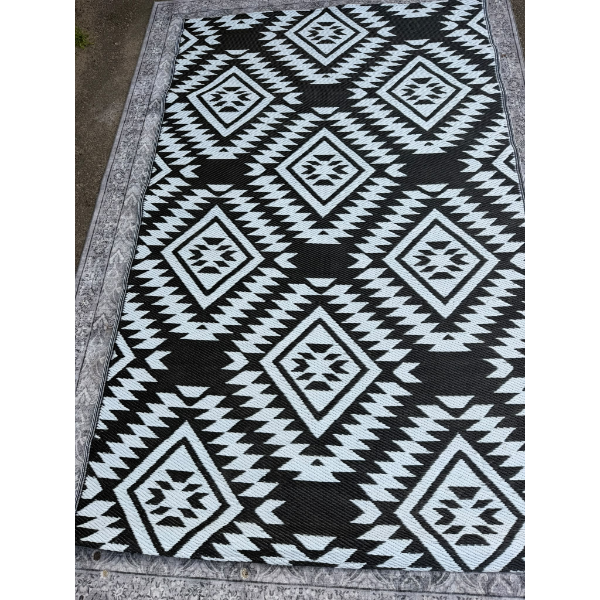PREMIUM QUICK DRY REVERSIBLE GREY PINEAPPLE REVERSIBLE INDOOR/OUTDOOR 60X93 -U