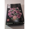 Image 3 : LEGO BOTANICALS BOUQUET OF PINK ROSES ARTIFICIAL FLOWERS BUILDING BLOCKS FOR ADULTS AGES 18+ -MP