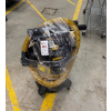 Image 2 : DEWALT 8 GALLON/30L PRO STAINLESS STEEL WET/DRY VACUUM -U