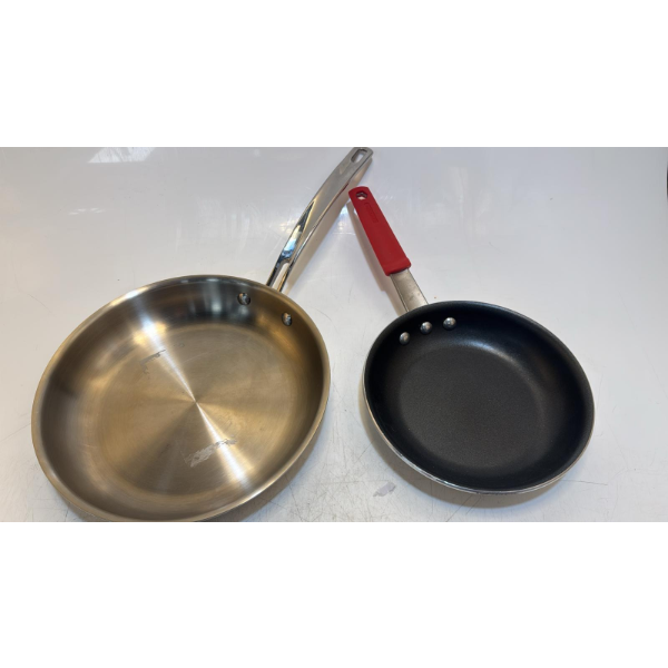 KIRKLAND SIGNATURE & TRAMONTINA PRO SERIES FRYING PAN (SLIGHTLY USED, BUNDLE)