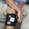 Image 1 : KNEE BRACE FOR KNEE PAIN, ADJUSTABLE KNEE SUPPORT WITH PATELLA GEL PAD & SIDE SPRING STABILIZERS