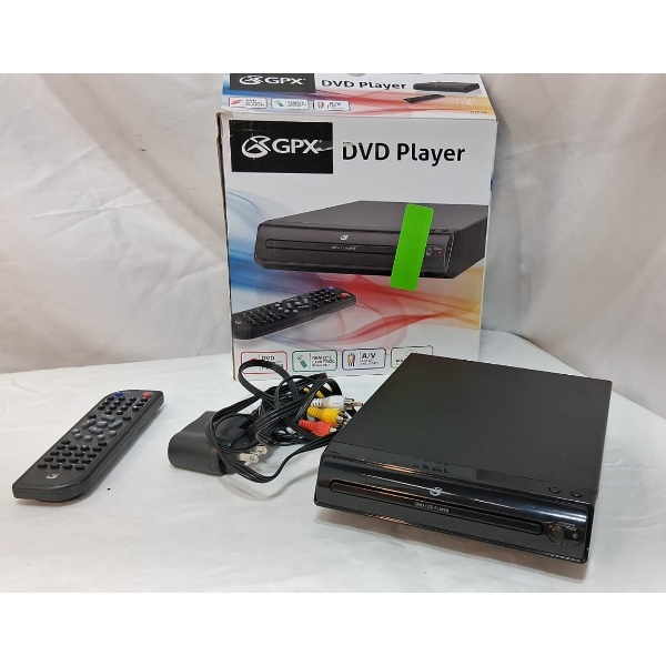 GPX D202B PROGRESSIVE SCAN DVD PLAYER WITH REMOTE (NEW)