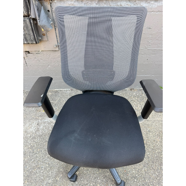 TRUE INNOVATIONS MESH CHAIR -SU