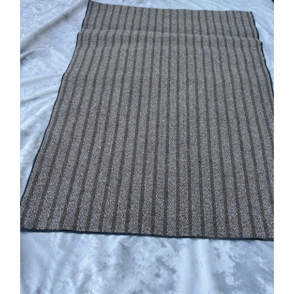 RUNNER RUG OUTDOOR HALLWAY CARPET RUNNERS NON SLIP (SLIGHTLY USED)
