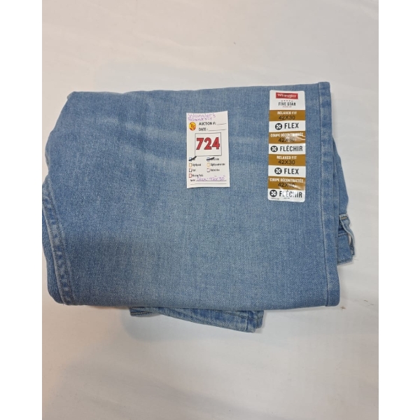 WRANGLER RELAXED FIT 42X30 (NEW, NO BOX)