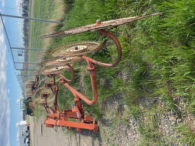 8 wheel 3pth Hay Rake V rake