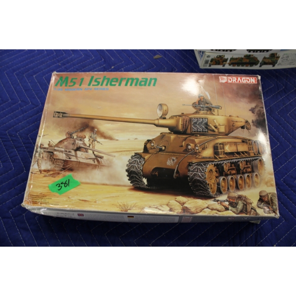 Dragon 1:35 Scale Military Model Set M51 Isherman Tank
